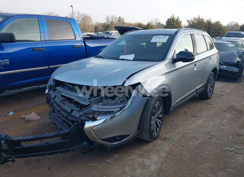 Photo 2 of 2019 Mitsubishi Outlander LE (VIN JA4AD3A35KZ038416)