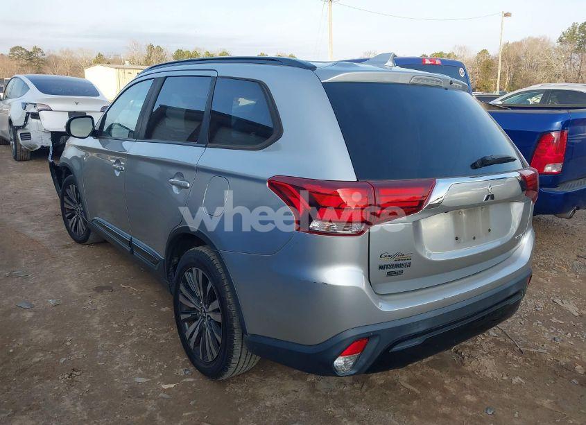 Photo 3 of 2019 Mitsubishi Outlander LE (VIN JA4AD3A35KZ038416)