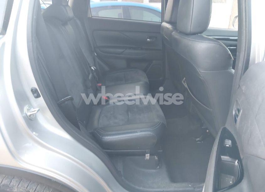 Photo 8 of 2019 Mitsubishi Outlander LE (VIN JA4AD3A35KZ038416)