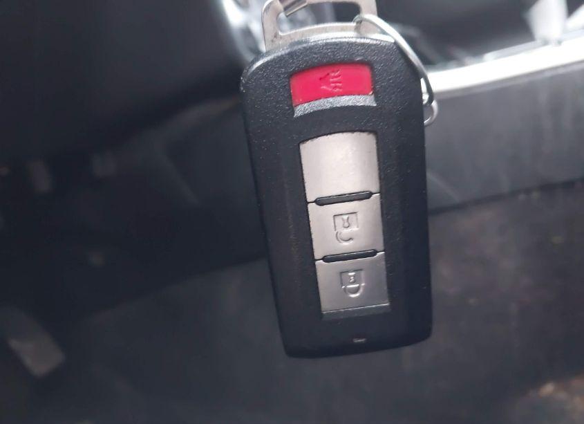 Photo 11 of 2019 Mitsubishi Outlander SE (VIN JA4AD3A35KZ043602)