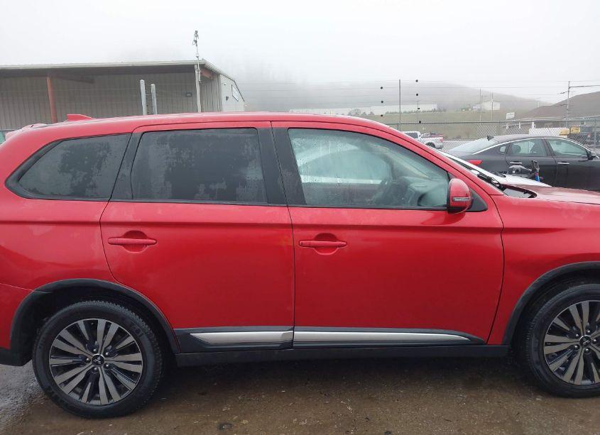 Photo 14 of 2019 Mitsubishi Outlander SE (VIN JA4AD3A35KZ043602)