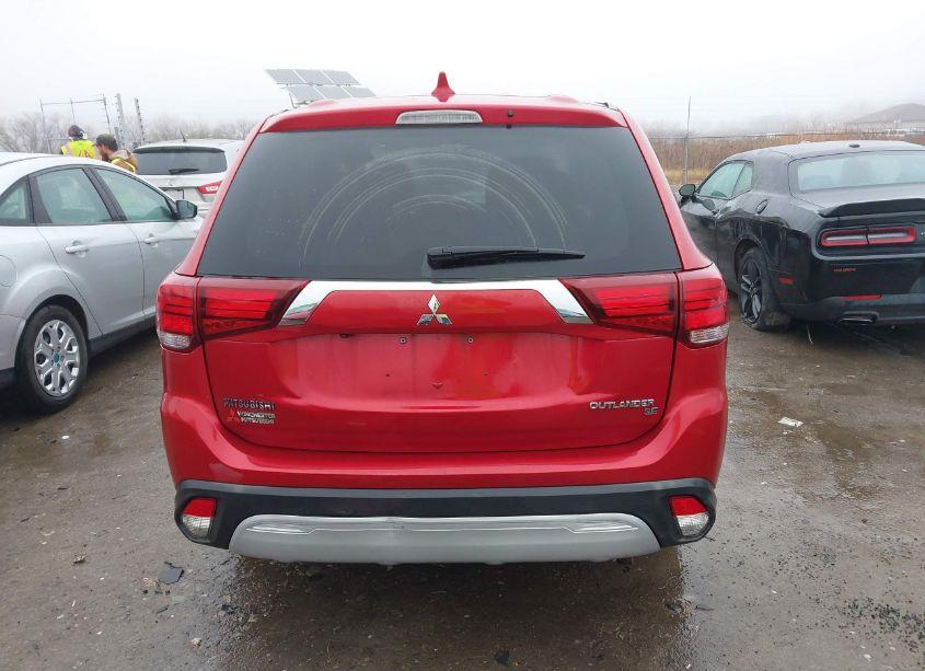 Photo 17 of 2019 Mitsubishi Outlander SE (VIN JA4AD3A35KZ043602)