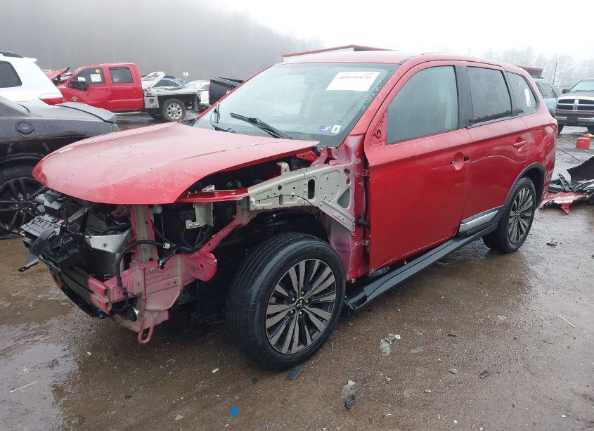 Photo 2 of 2019 Mitsubishi Outlander SE (VIN JA4AD3A35KZ043602)