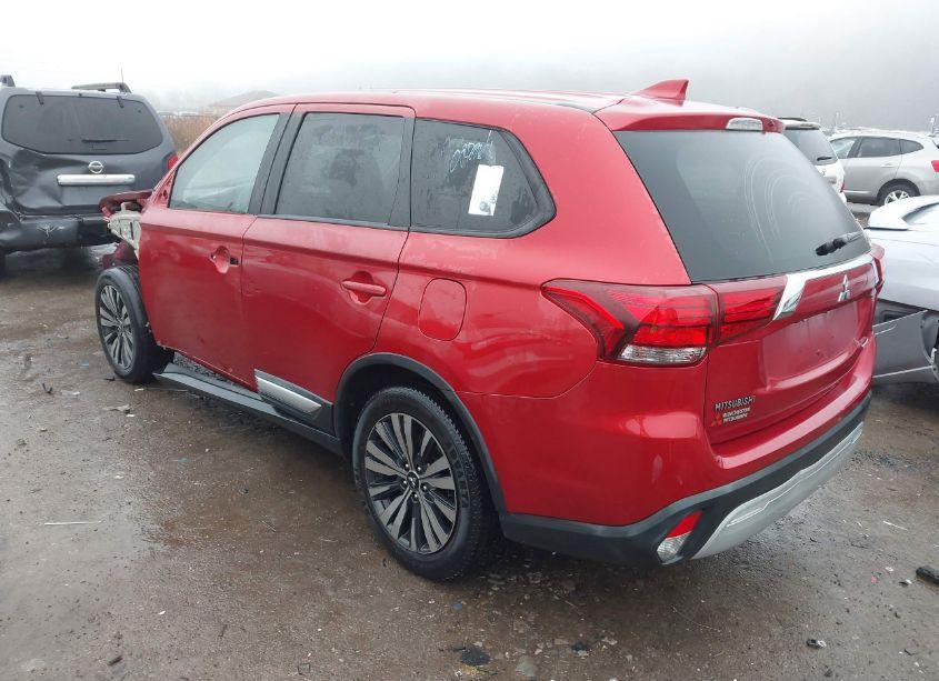 Photo 3 of 2019 Mitsubishi Outlander SE (VIN JA4AD3A35KZ043602)