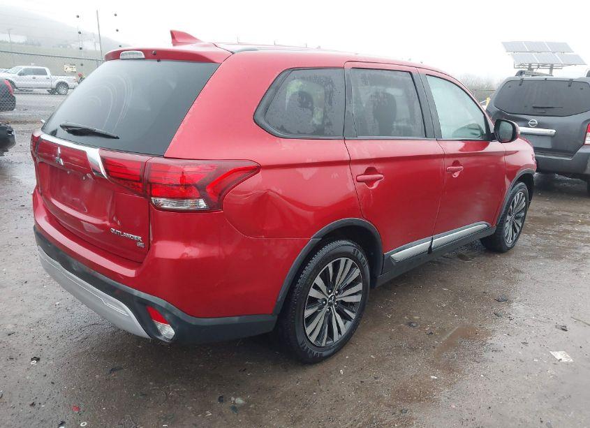 Photo 4 of 2019 Mitsubishi Outlander SE (VIN JA4AD3A35KZ043602)