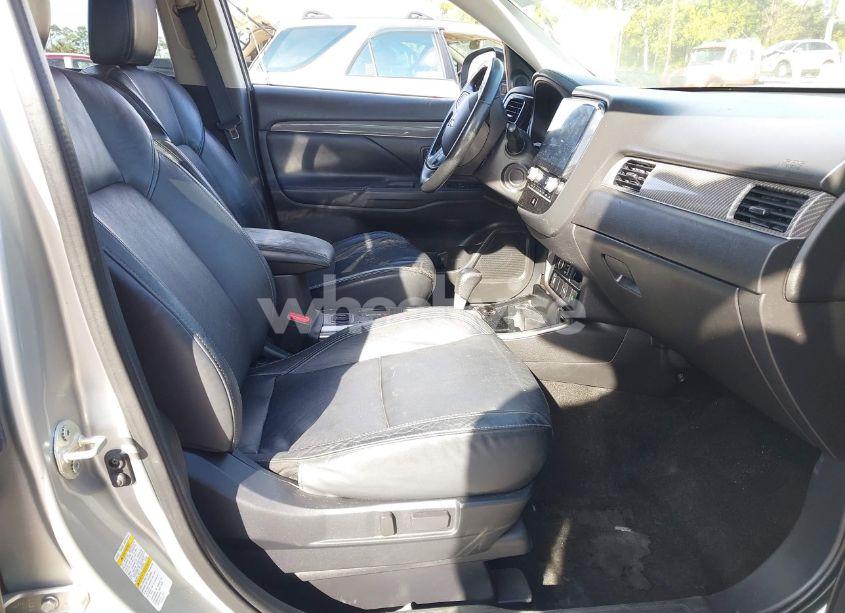 Photo 5 of 2020 Mitsubishi Outlander SEL 2.4 (VIN JA4AD3A35LZ030088)