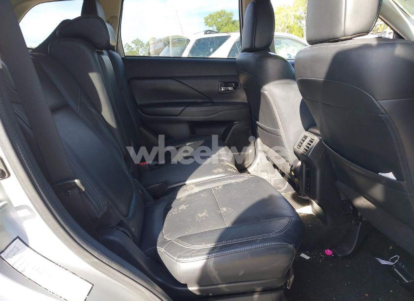 Photo 8 of 2020 Mitsubishi Outlander SEL 2.4 (VIN JA4AD3A35LZ030088)