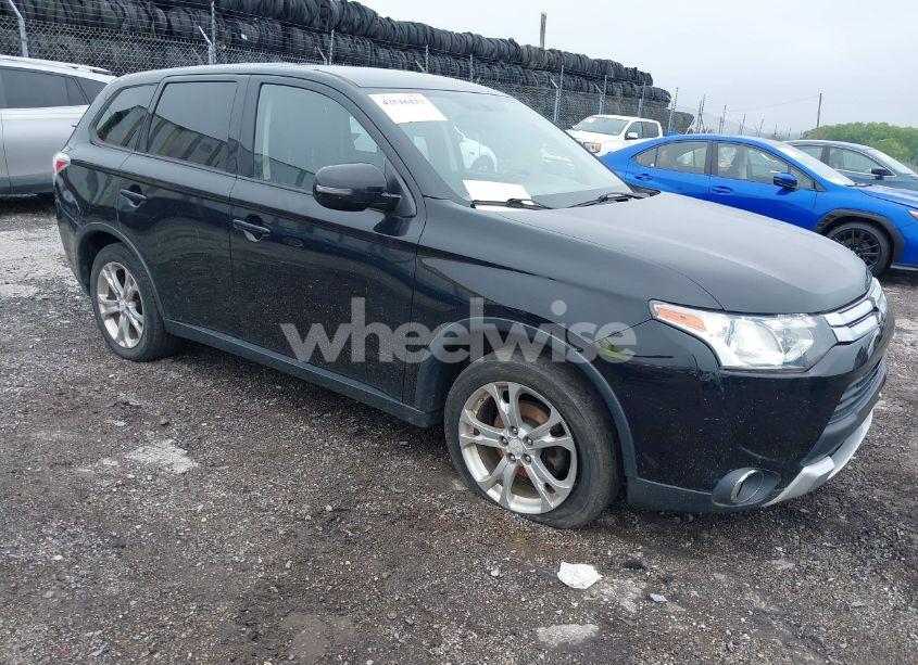 2015 Mitsubishi Outlander SE (VIN JA4AD3A36FZ002806) main photo