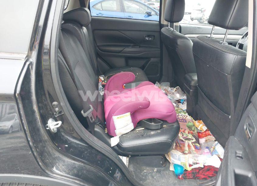 Photo 8 of 2015 Mitsubishi Outlander SE (VIN JA4AD3A36FZ002806)