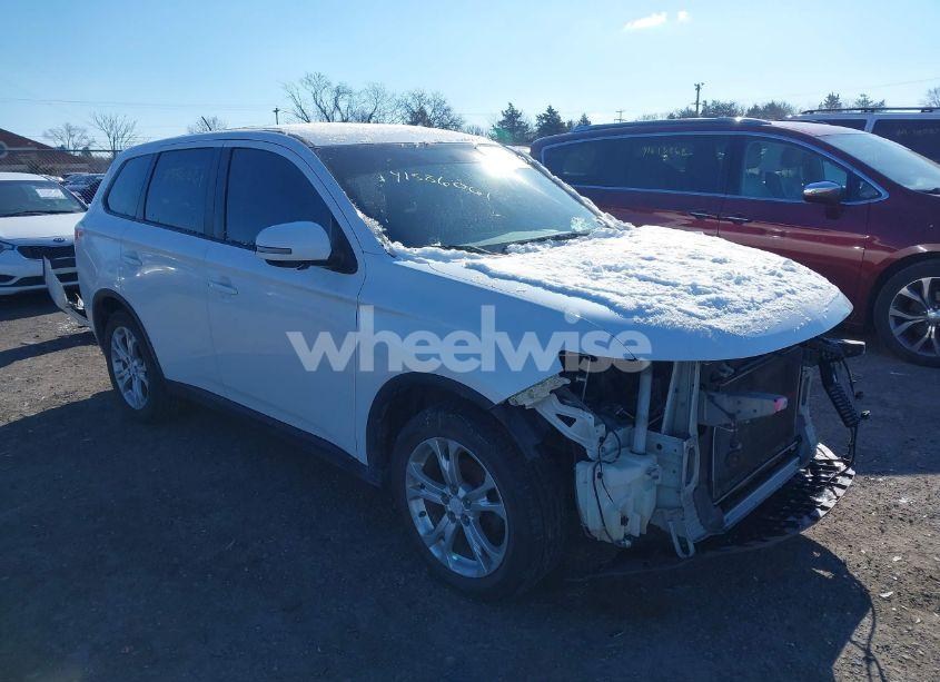 2015 Mitsubishi Outlander SE (VIN JA4AD3A36FZ002918) main photo