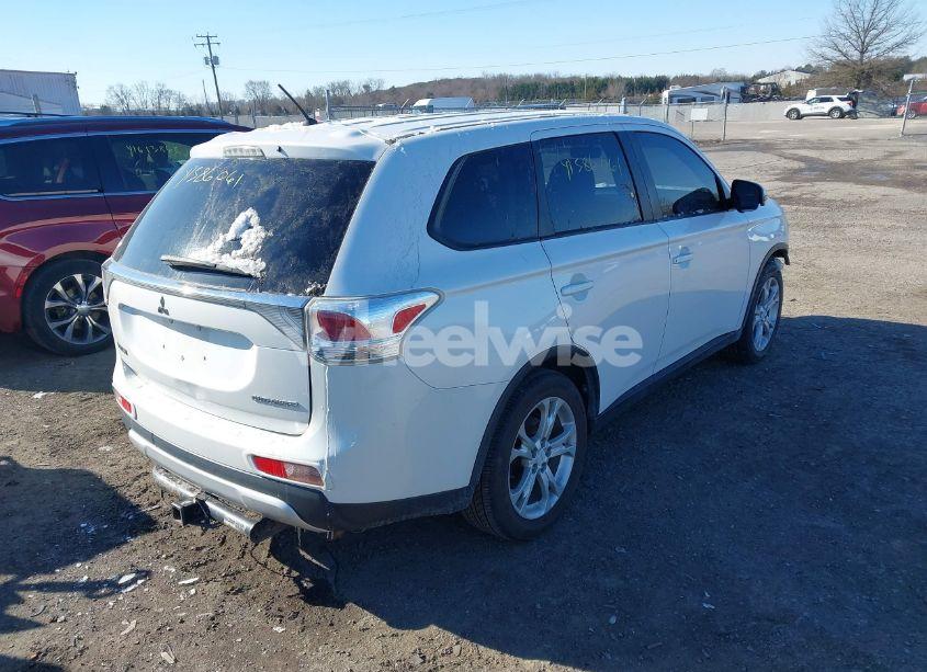 Photo 4 of 2015 Mitsubishi Outlander SE (VIN JA4AD3A36FZ002918)