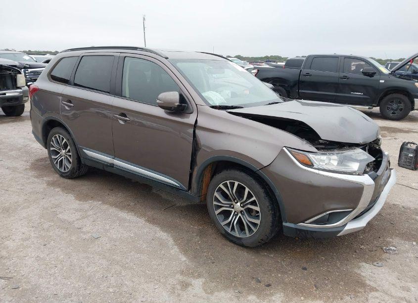 2016 Mitsubishi Outlander SEL (VIN JA4AD3A36GZ006825) main photo