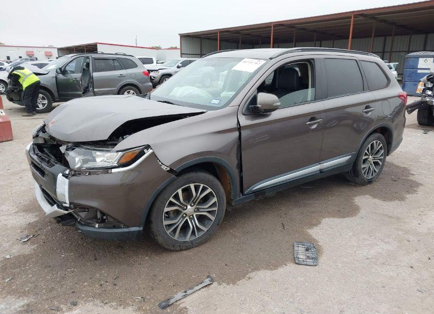 Photo 2 of 2016 Mitsubishi Outlander SEL (VIN JA4AD3A36GZ006825)