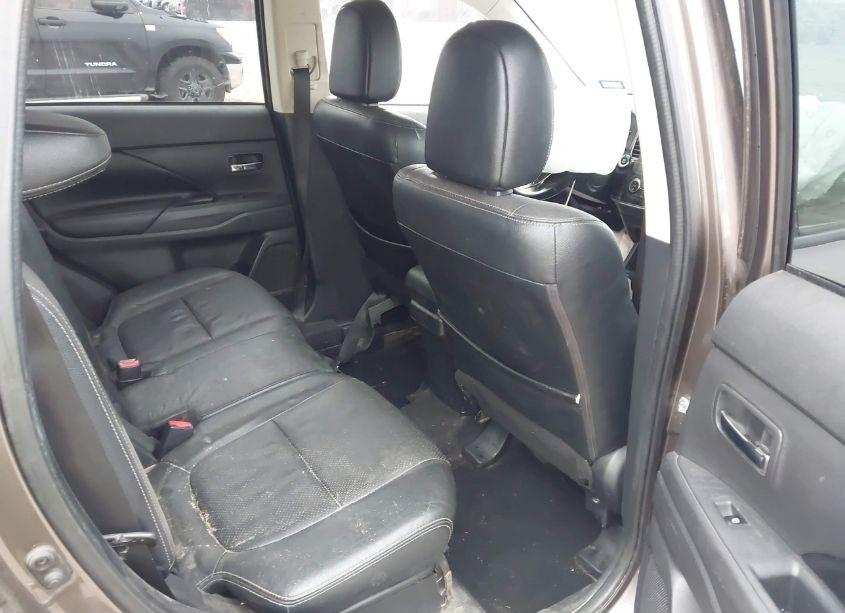 Photo 8 of 2016 Mitsubishi Outlander SEL (VIN JA4AD3A36GZ006825)