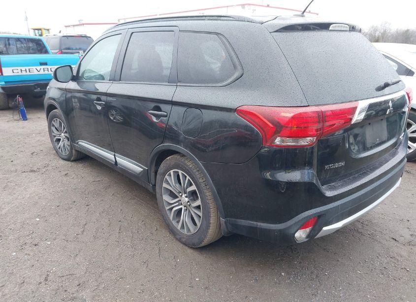 Photo 3 of 2016 Mitsubishi Outlander SE/SEL (VIN JA4AD3A36GZ010826)