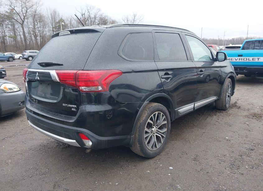 Photo 4 of 2016 Mitsubishi Outlander SE/SEL (VIN JA4AD3A36GZ010826)