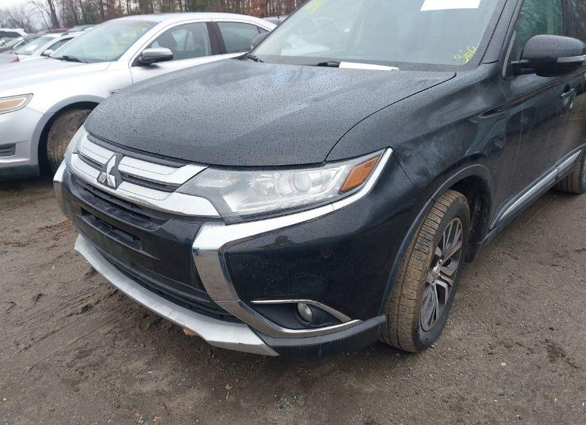 Photo 6 of 2016 Mitsubishi Outlander SE/SEL (VIN JA4AD3A36GZ010826)