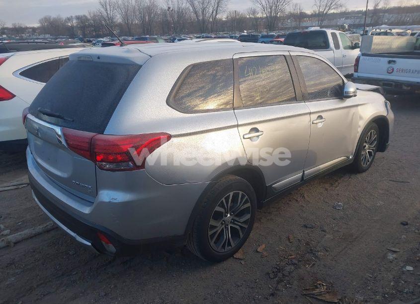 Photo 4 of 2016 Mitsubishi Outlander SE (VIN JA4AD3A36GZ032941)
