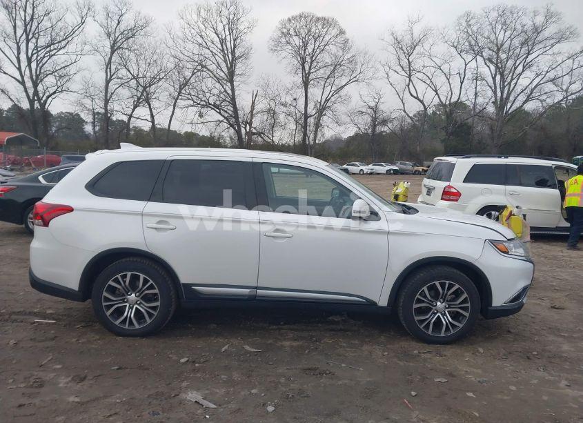 Photo 13 of 2017 Mitsubishi Outlander SE/SEL (VIN JA4AD3A36HZ039163)