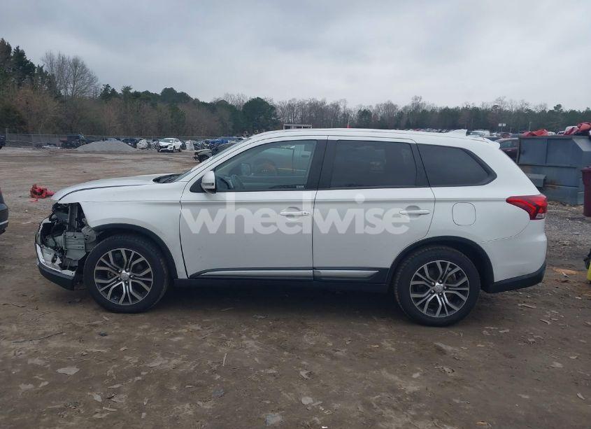 Photo 14 of 2017 Mitsubishi Outlander SE/SEL (VIN JA4AD3A36HZ039163)