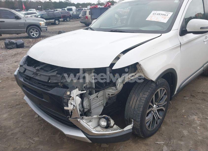 Photo 6 of 2017 Mitsubishi Outlander SE/SEL (VIN JA4AD3A36HZ039163)