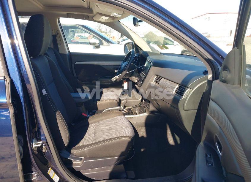 Photo 5 of 2017 Mitsubishi Outlander SE/SEL (VIN JA4AD3A36HZ050213)