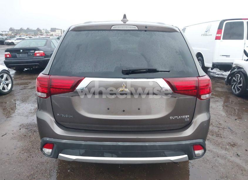 Photo 16 of 2017 Mitsubishi Outlander SE (VIN JA4AD3A36HZ063172)
