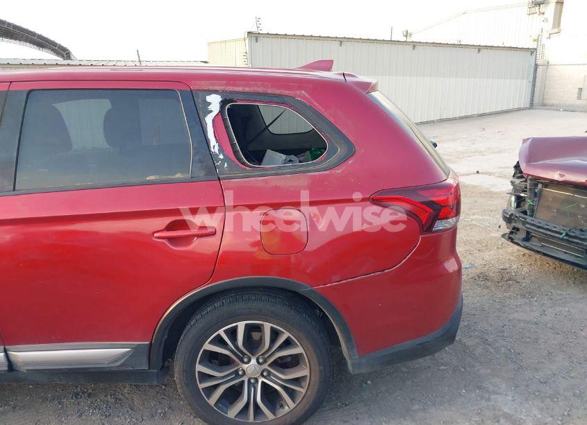 Photo 19 of 2018 Mitsubishi Outlander SE (VIN JA4AD3A36JZ039573)