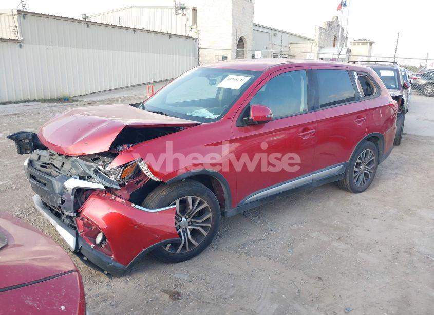 Photo 2 of 2018 Mitsubishi Outlander SE (VIN JA4AD3A36JZ039573)