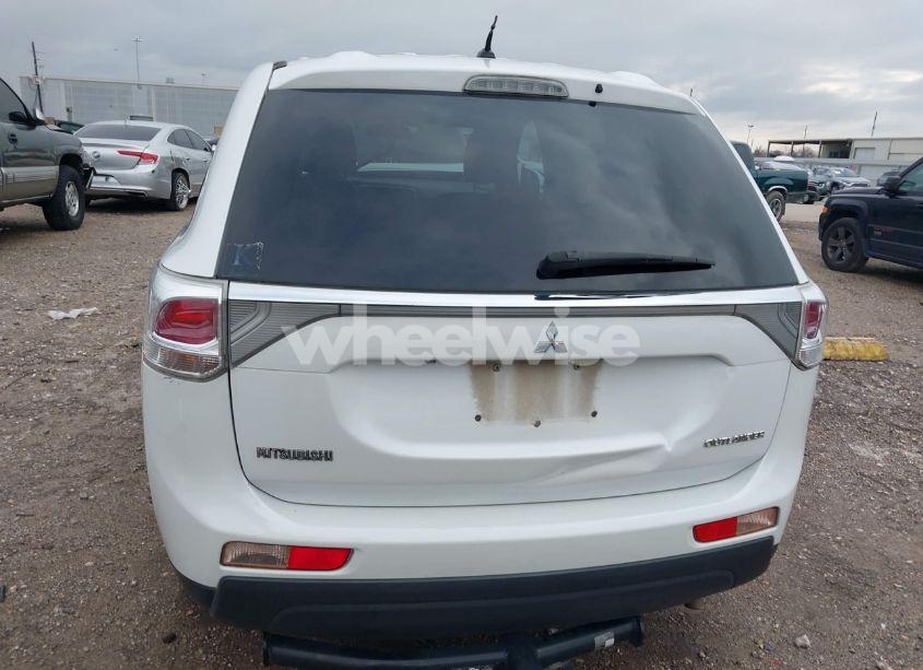 Photo 16 of 2014 Mitsubishi Outlander SE (VIN JA4AD3A37EZ004868)