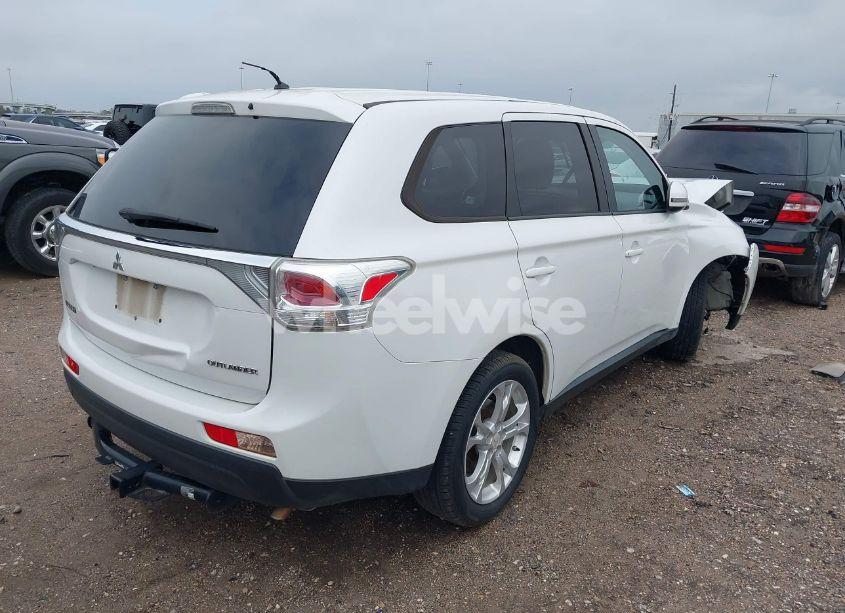 Photo 4 of 2014 Mitsubishi Outlander SE (VIN JA4AD3A37EZ004868)