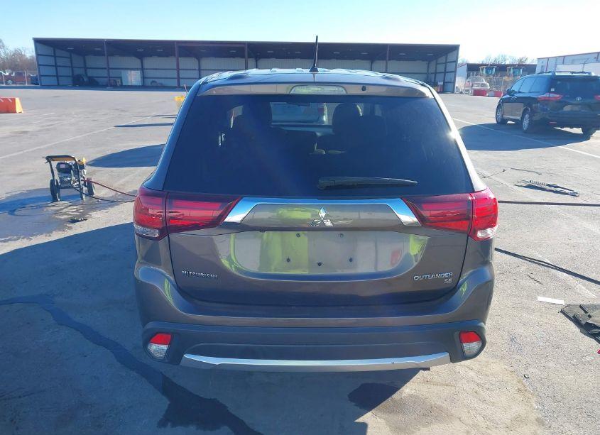 Photo 17 of 2016 Mitsubishi Outlander SE/SEL (VIN JA4AD3A37GZ006123)