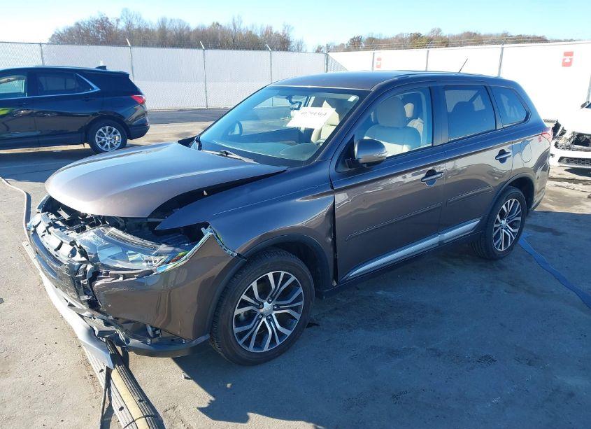 Photo 2 of 2016 Mitsubishi Outlander SE/SEL (VIN JA4AD3A37GZ006123)