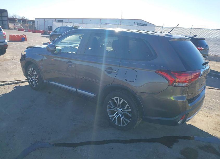 Photo 3 of 2016 Mitsubishi Outlander SE/SEL (VIN JA4AD3A37GZ006123)