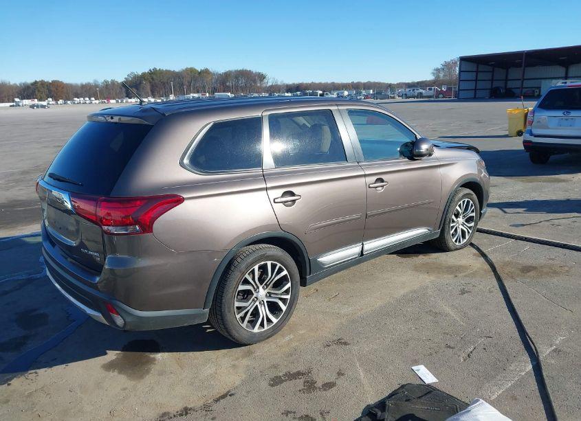 Photo 4 of 2016 Mitsubishi Outlander SE/SEL (VIN JA4AD3A37GZ006123)