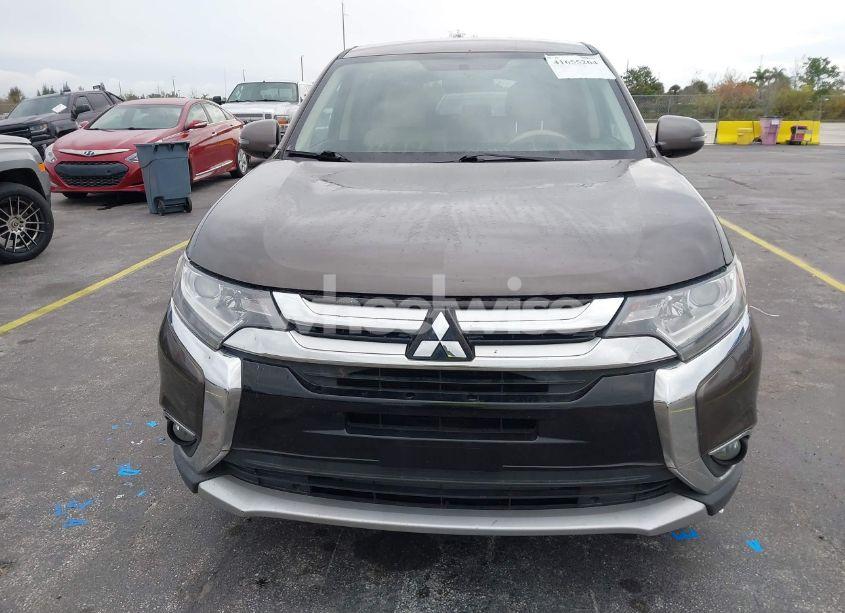 Photo 6 of 2016 Mitsubishi Outlander SE (VIN JA4AD3A37GZ043768)