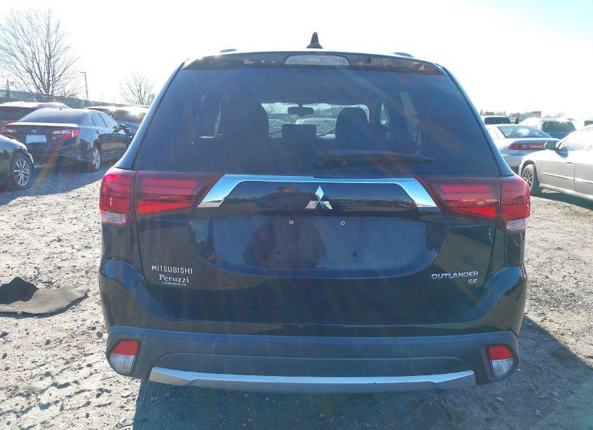 Photo 15 of 2017 Mitsubishi Outlander SE (VIN JA4AD3A37HZ067084)