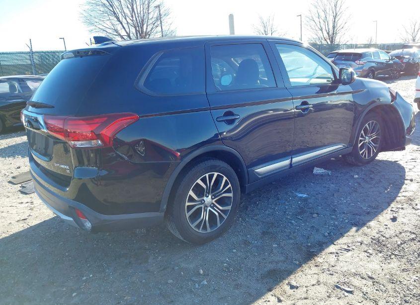 Photo 4 of 2017 Mitsubishi Outlander SE (VIN JA4AD3A37HZ067084)