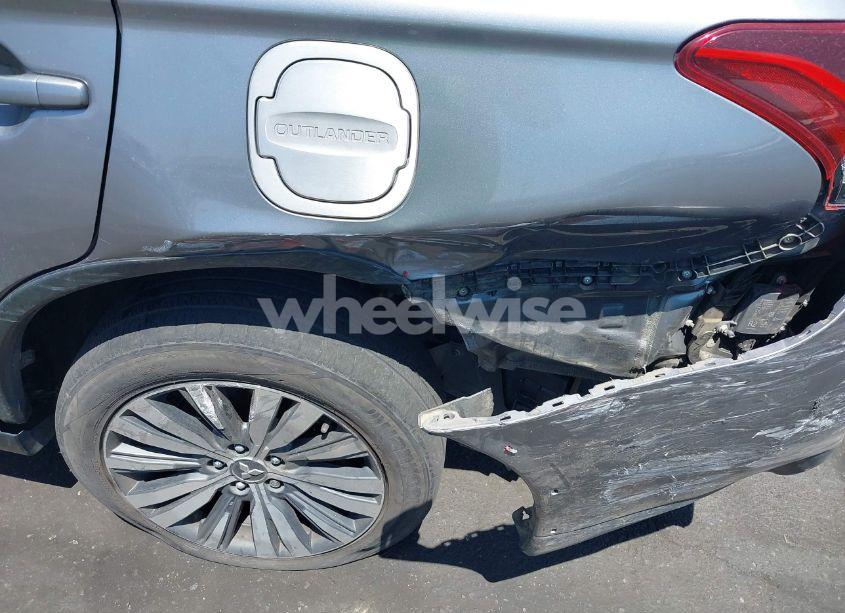 Photo 18 of 2019 Mitsubishi Outlander SEL (VIN JA4AD3A37KZ055136)