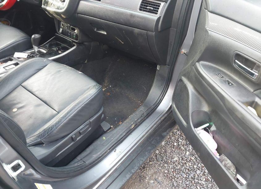 Photo 5 of 2020 Mitsubishi Outlander SEL 2.4 (VIN JA4AD3A37LJ001688)