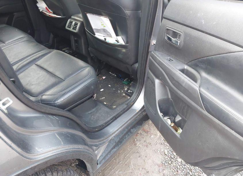 Photo 8 of 2020 Mitsubishi Outlander SEL 2.4 (VIN JA4AD3A37LJ001688)