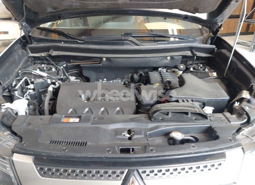 Photo 10 of 2020 Mitsubishi Outlander SE 2.4 (VIN JA4AD3A37LZ024101)