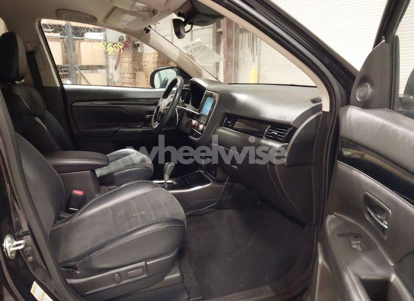 Photo 5 of 2020 Mitsubishi Outlander SE 2.4 (VIN JA4AD3A37LZ024101)