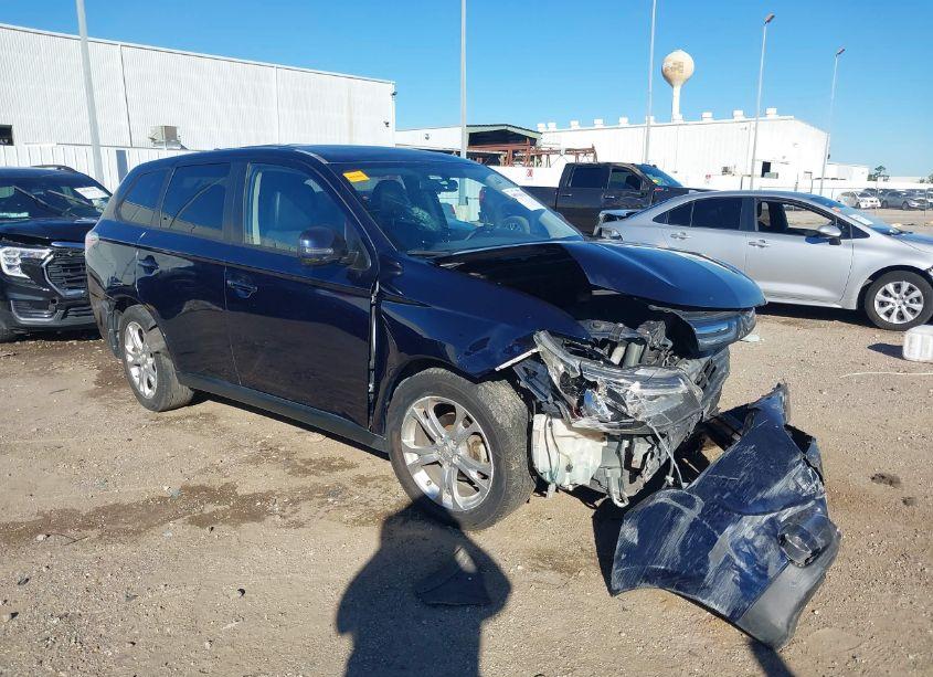 2014 Mitsubishi Outlander SE (VIN JA4AD3A38EZ006905) main photo