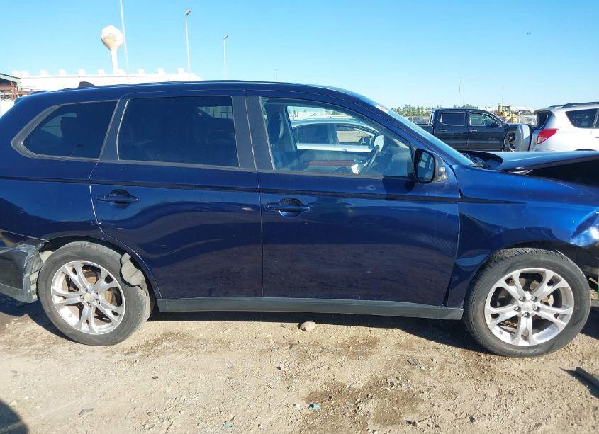 Photo 13 of 2014 Mitsubishi Outlander SE (VIN JA4AD3A38EZ006905)