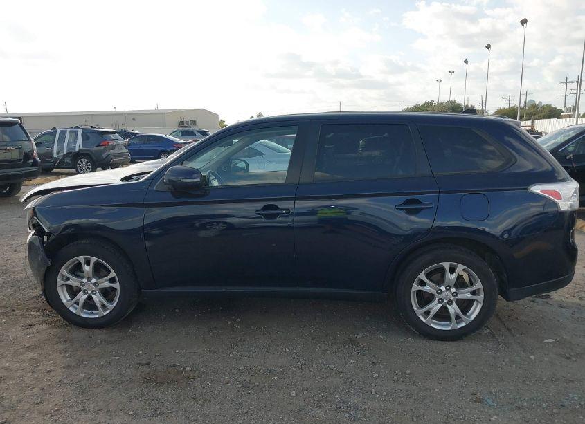 Photo 14 of 2014 Mitsubishi Outlander SE (VIN JA4AD3A38EZ006905)