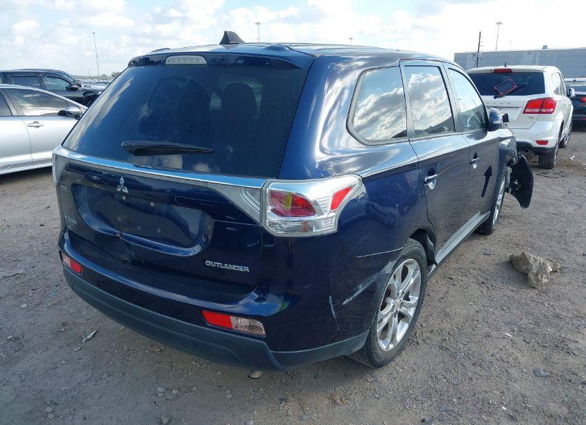 Photo 4 of 2014 Mitsubishi Outlander SE (VIN JA4AD3A38EZ006905)