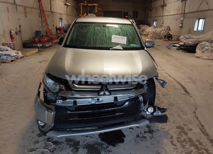 Photo 12 of 2016 Mitsubishi Outlander SE (VIN JA4AD3A38GZ003649)