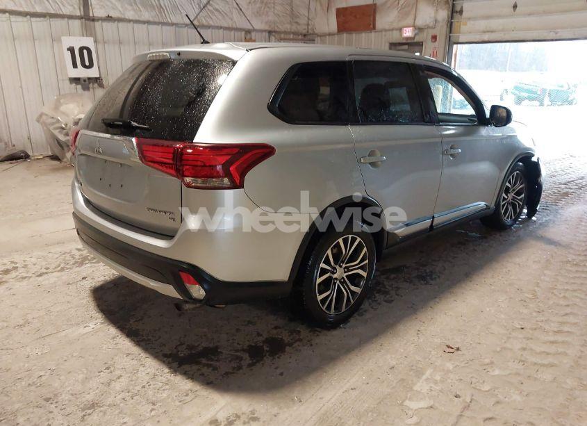 Photo 4 of 2016 Mitsubishi Outlander SE (VIN JA4AD3A38GZ003649)