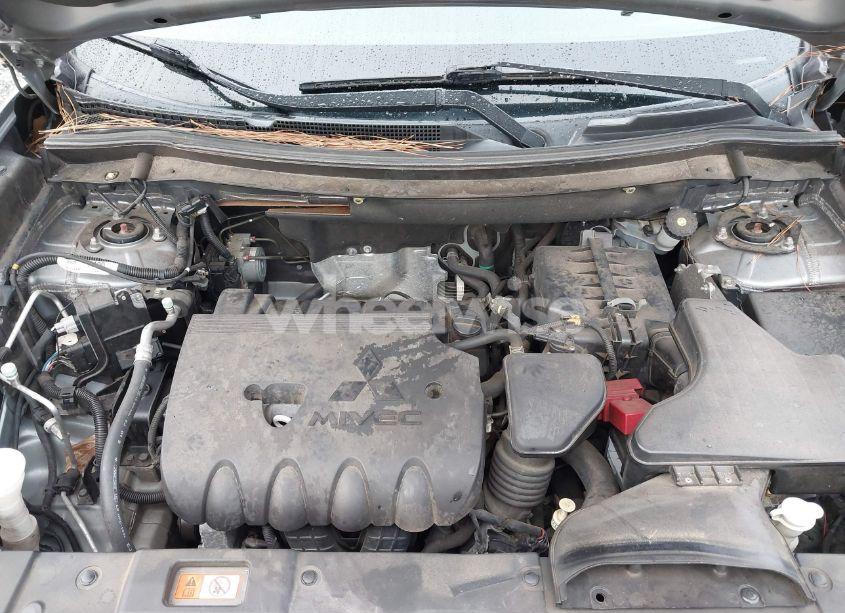 Photo 10 of 2016 Mitsubishi Outlander SEL (VIN JA4AD3A38GZ017907)